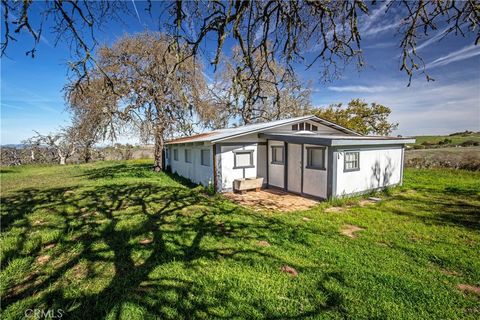 Tiny photo for 930 Windwood Road, Paso Robles, CA 93446 (MLS # NS25081081)
