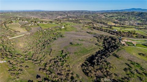 Tiny photo for 930 Windwood Road, Paso Robles, CA 93446 (MLS # NS25081081)