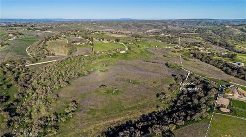 Tiny photo for 930 Windwood Road, Paso Robles, CA 93446 (MLS # NS25081081)