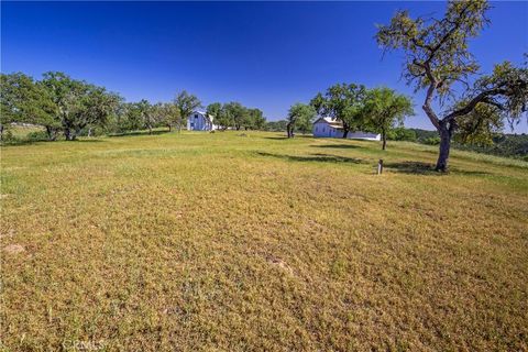 Tiny photo for 930 Windwood Road, Paso Robles, CA 93446 (MLS # NS25081081)
