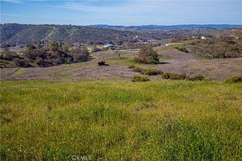 Tiny photo for 930 Windwood Road, Paso Robles, CA 93446 (MLS # NS25081081)