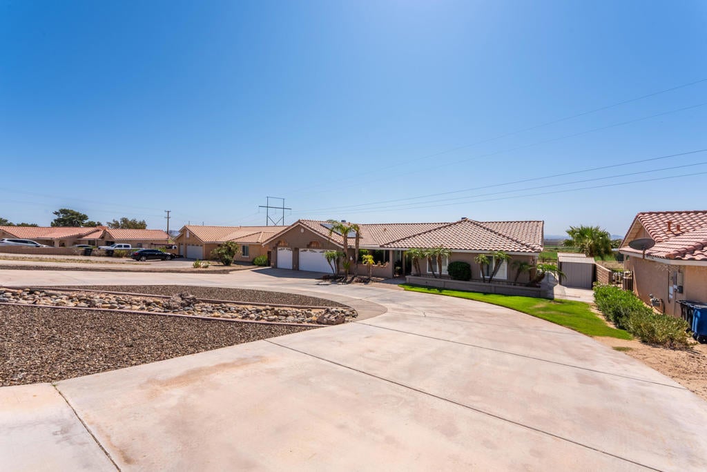 2224 Dekens Court