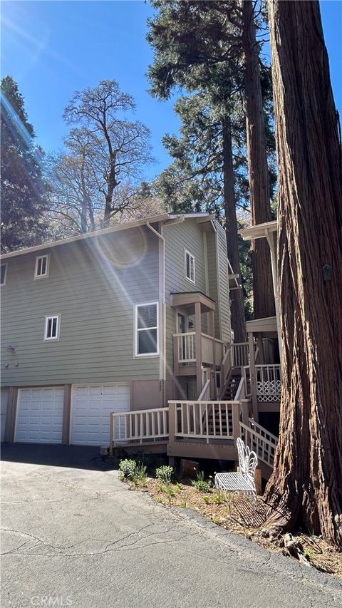 Photo of 209 Cool Creek Ln, Lake Arrowhead, CA 92352 (MLS # AR26067135)