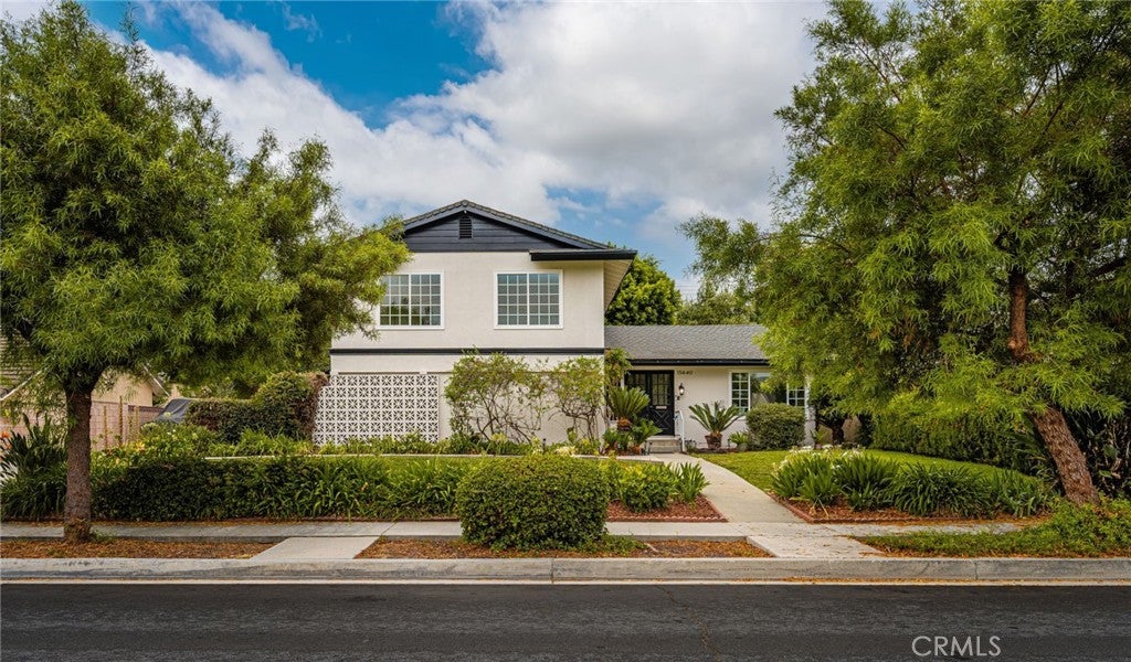 15640 New Hampton