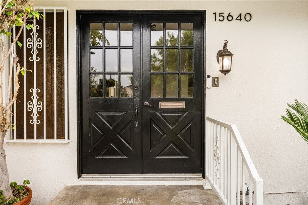15640 New Hampton