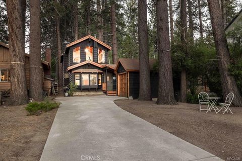 Photo of 835 Jaybird Lane, Big Bear Lake, CA 92315 (MLS # IG26163233)