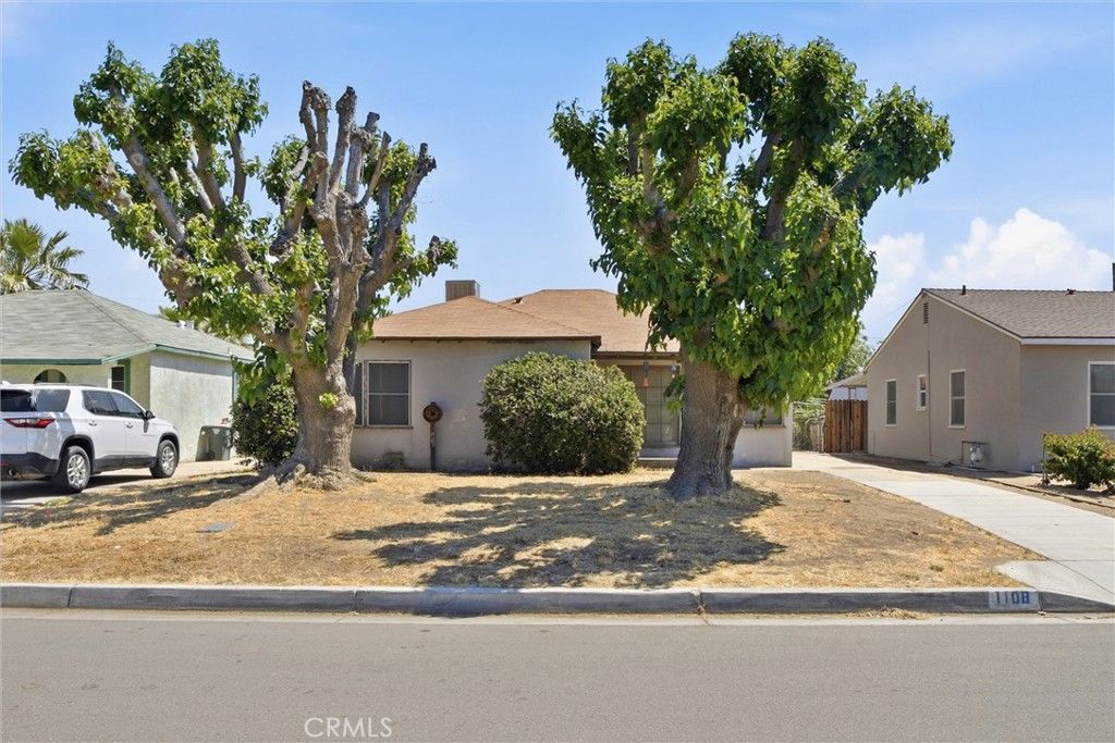 Photo of 1108 S Chester Ave, Bakersfield, CA 93304 (MLS # SR26082676)