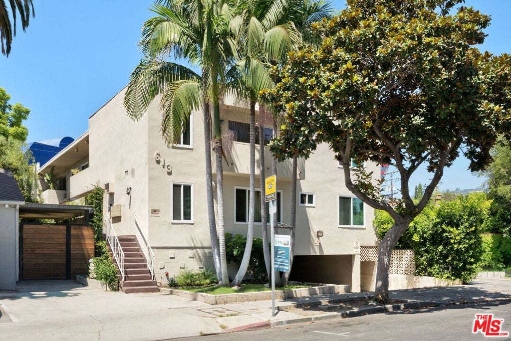 613 Westbourne Drive