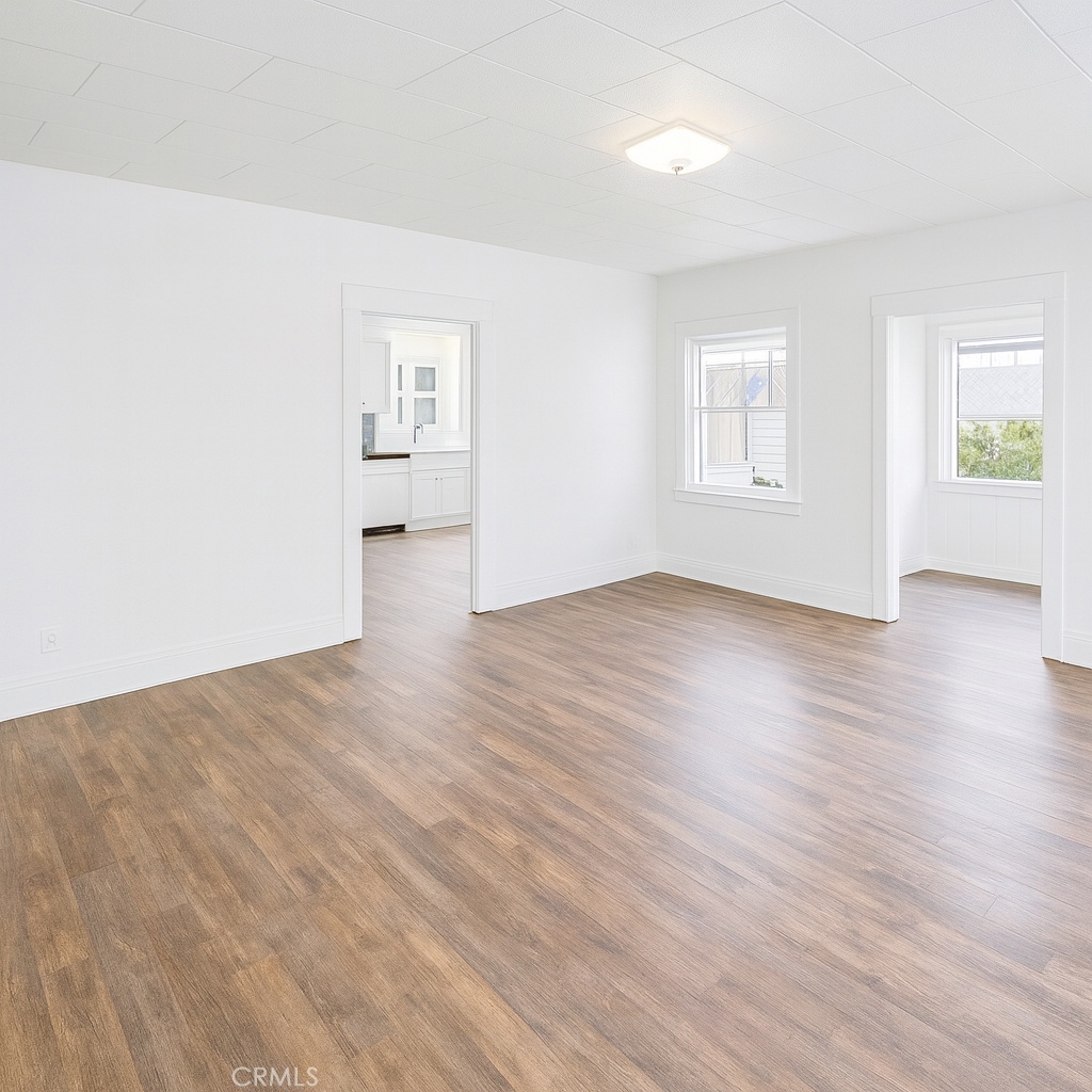 401 W Graham
