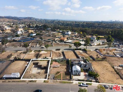 Photo of 730 Toyopa Drive, Pacific Palisades, CA 90272 (MLS # 26647643)