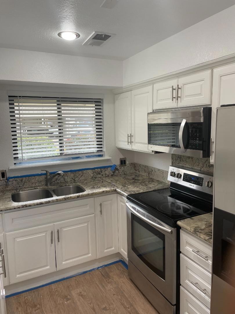 500 W 10th Street 15