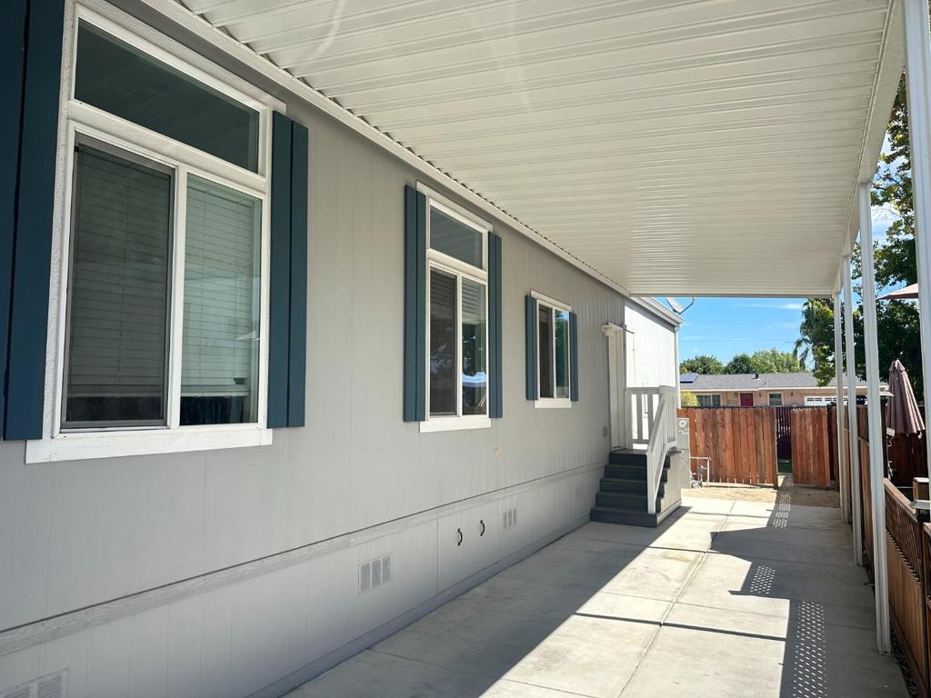 500 W 10th Street 15