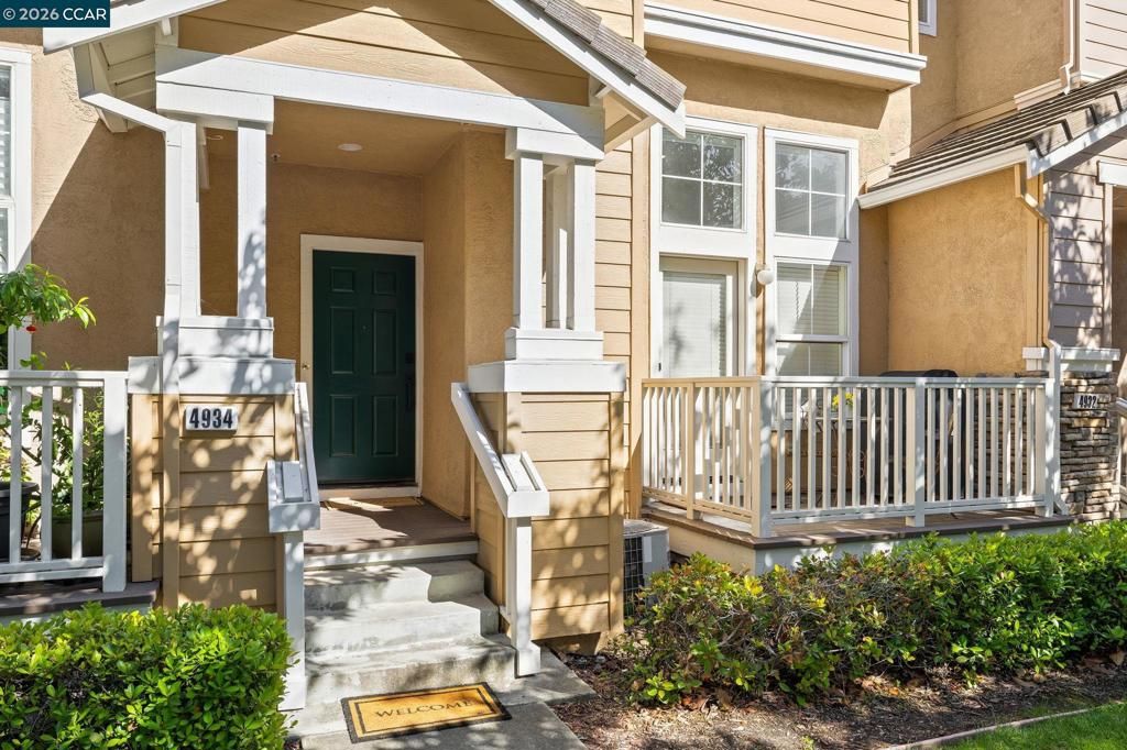 Photo of 4934 Hibernia Dr Dr #89, Dublin, CA 94568 (MLS # 41131244)