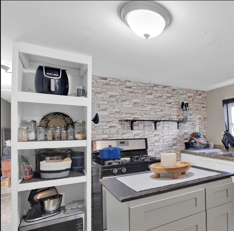 13892 Pioneer Road Spc 17