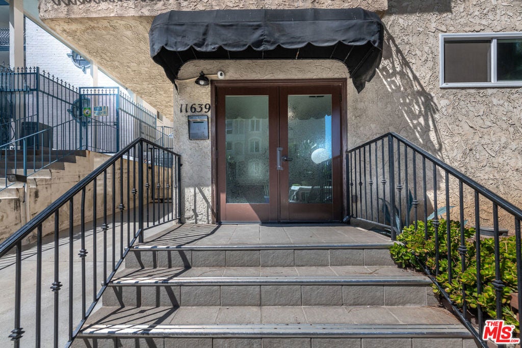 11639 Chenault Street 302