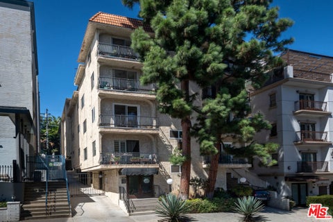 Photo of 11639 Chenault Street #302, Los Angeles, CA 90049 (MLS # 26991709)