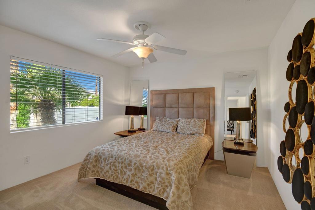 Los Compadres - Residential