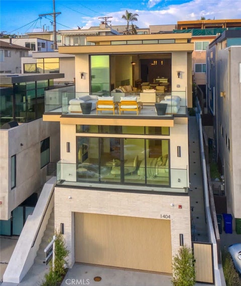 Photo of 1404 Manhattan Ave, Manhattan Beach, CA 90266 (MLS # SB26195720)
