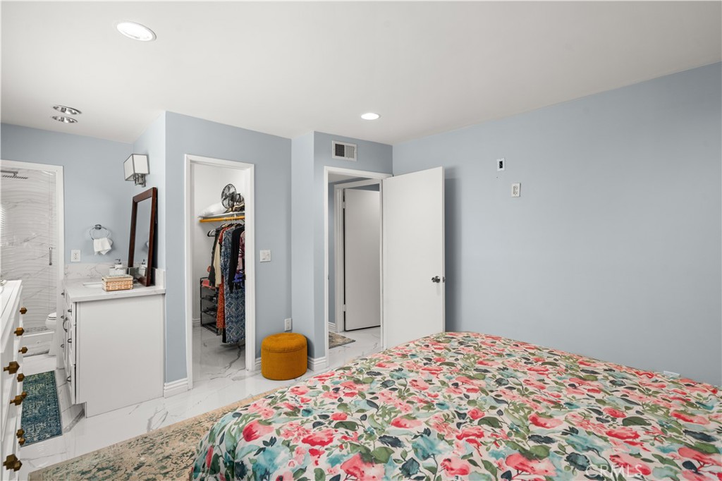 Old Town (OLDT) - Residential Lease