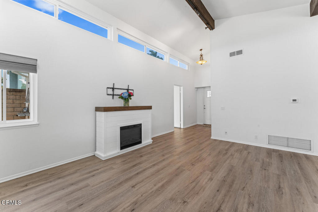1805 Adelaide Court