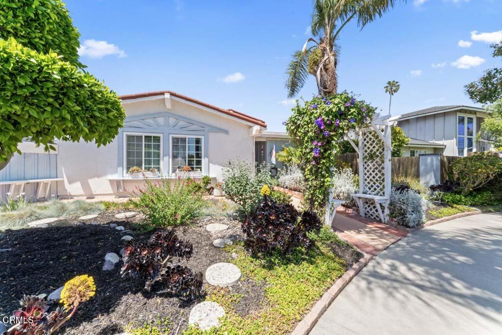 1805 Adelaide Court