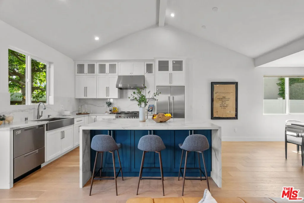 Encino, California 91436, United States, 3 Bedrooms Bedrooms, ,3 BathroomsBathrooms,Residential,Active,155872 Encino, California 91436, United States, 3 Bedrooms Bedrooms, ,3 BathroomsBathrooms,Residential,Active,155872