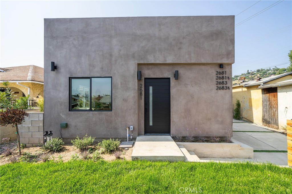Step into modern luxury at 2681 Roseview Ave in vibrant Cypress Park. With 3 bedrooms and 2.5 bathrooms, it offers a spacious open kitchen and living area, complemented by a ground-level bedroom and half bathroom. Upstairs, discover the convenience of an in-unit washer and dryer alongside two bedrooms and two full bathrooms. You will also get your own private rooftop deck, boasting stunning views of Northeast Los Angeles—a perfect spot for entertaining or enjoying quiet moments. Additionally, you will have your own dedicated 2-car garage. Nestled in the heart of Cypress Park, this unit puts you within walking distance of fantastic eateries like King Taco, Shins Pizza, Barra Santos, and B'ivrit—ensuring every craving is satisfied.