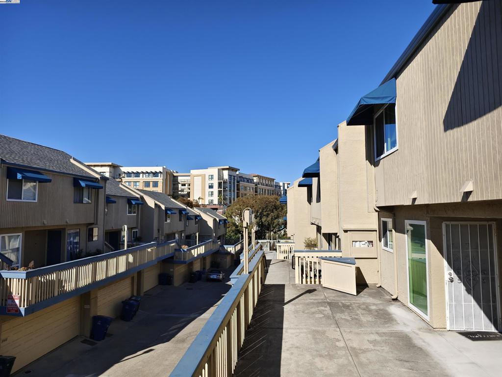 PROSPECT HILLS - Residential