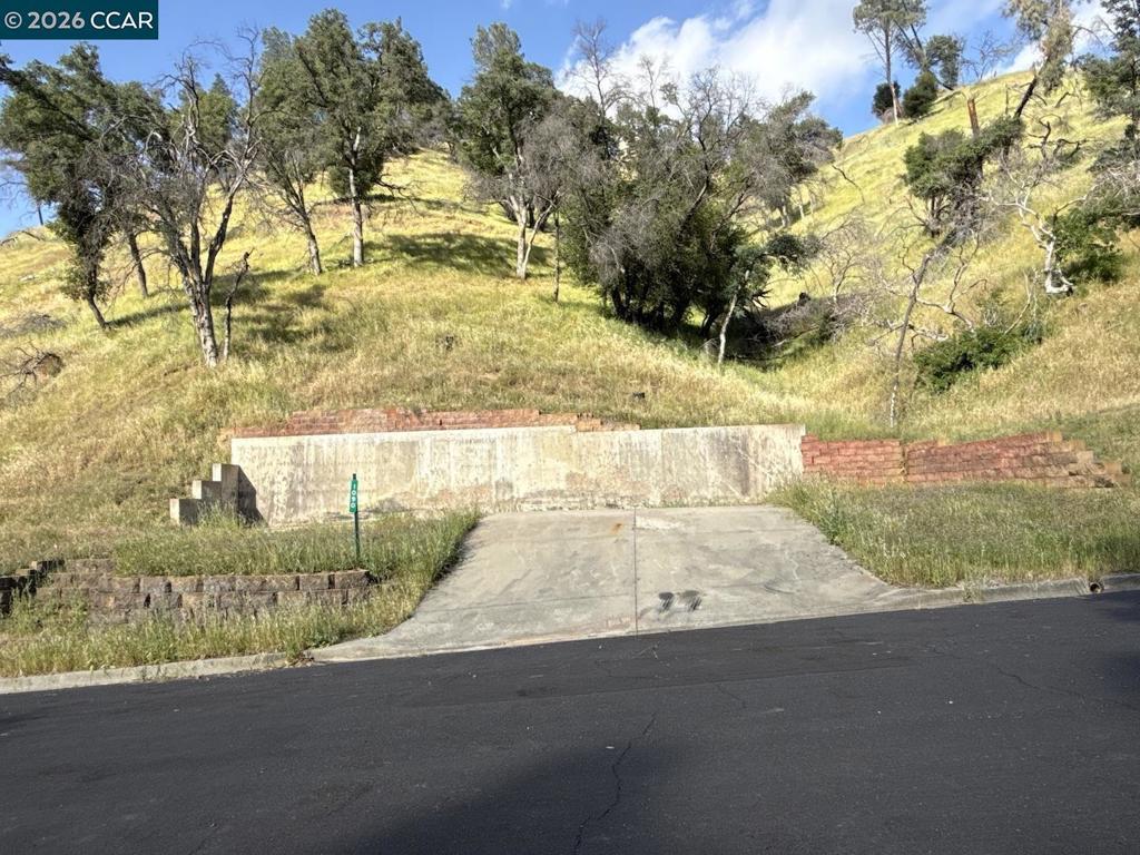 1090 Arroyo Grande Dr