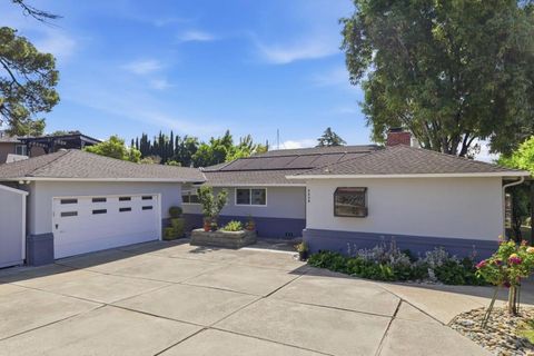 Photo of 3628 Vista Del Valle, San Jose, CA 95132 (MLS # ML82042805)