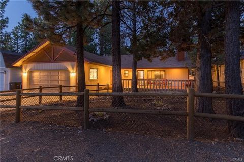 Photo of 1064 Pine Ln, Big Bear, CA 92314 (MLS # SW25241080)