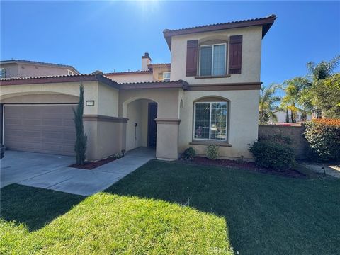 Photo of 35771 Bobcat Way, Murrieta, CA 92563 (MLS # SW26060768)
