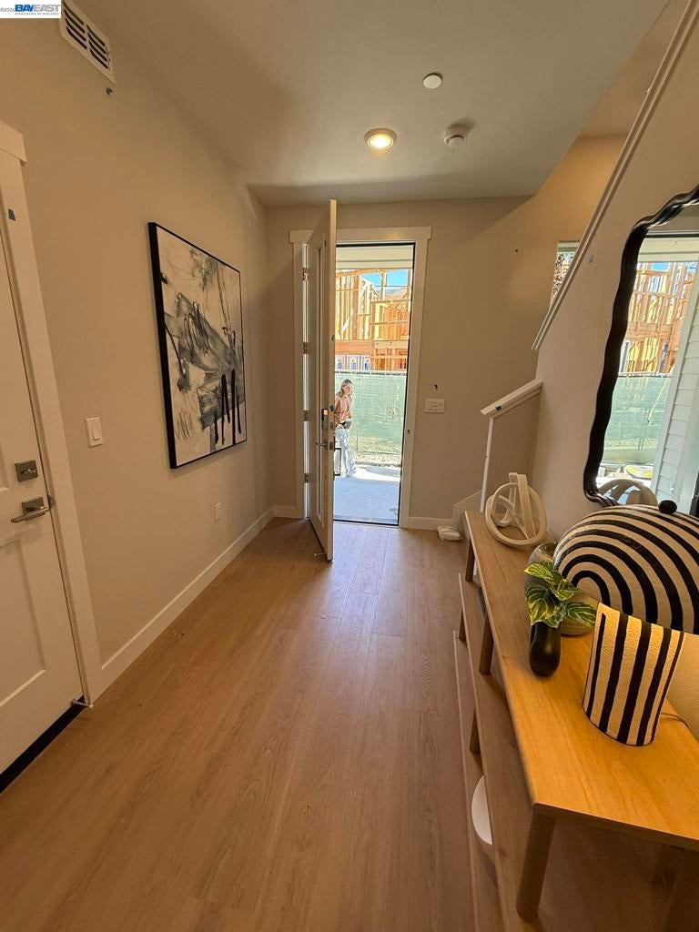 406 Deerwood Rd