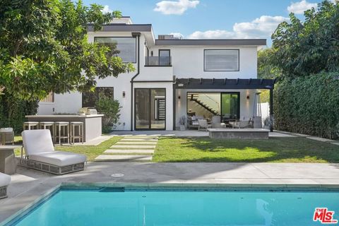Photo of 731 N Curson Avenue, Los Angeles, CA 90046 (MLS # 26831199)