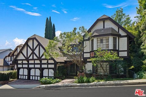 Photo of 10134 Baywood Court, Los Angeles, CA 90077 (MLS # 25616675)