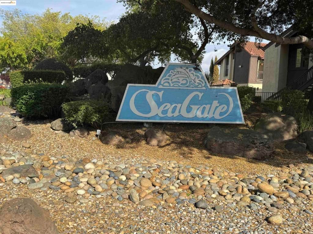 listing image 130721684162262522935