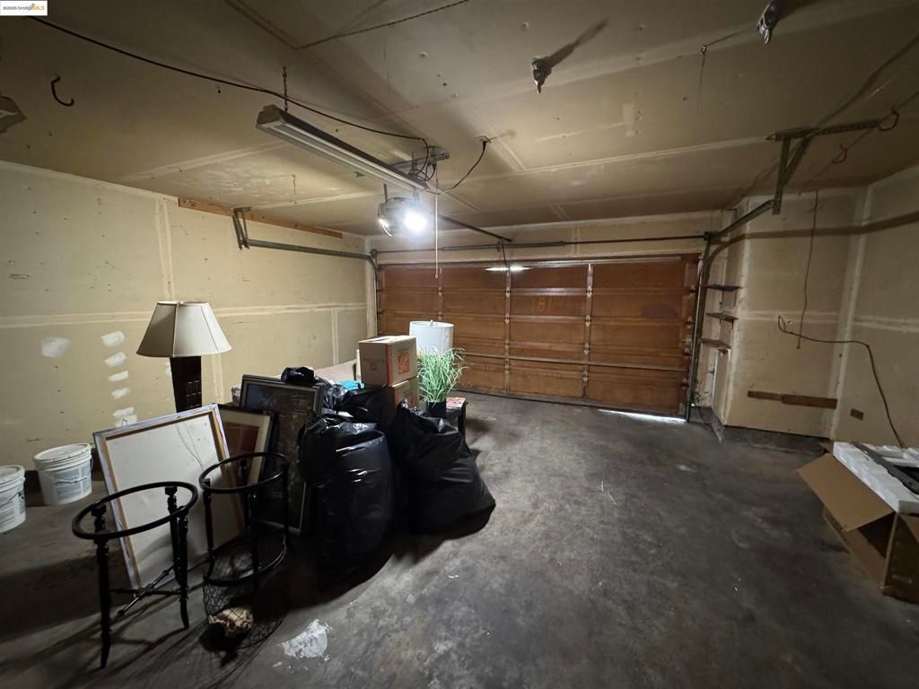 listing image 130729234247975622090