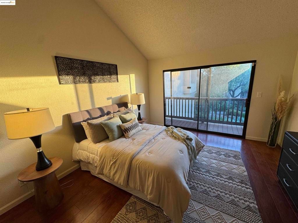 listing image 130725532632126142549