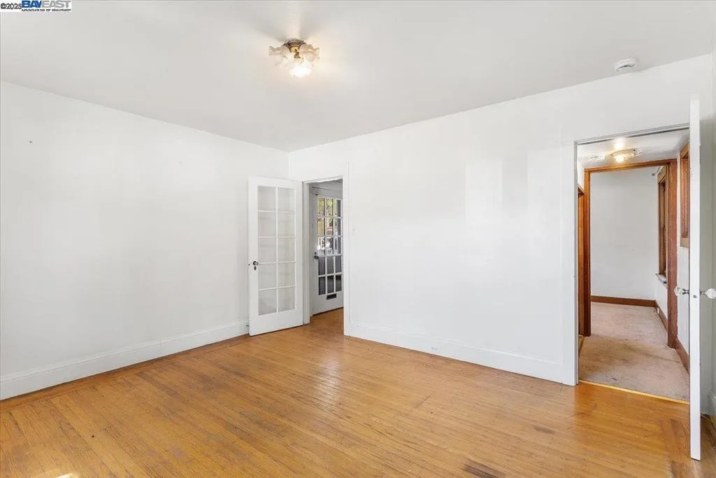 Alameda, California 94501, United States, 2 Bedrooms Bedrooms, ,2 BathroomsBathrooms,Residential,Active,186941