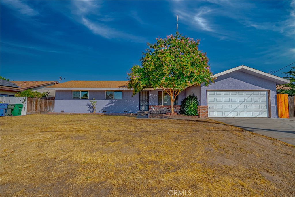 McSwain Bargain Alert! Don’t miss this incredible opportunity in the desirable McSwain community! This charming 3 bedroom, 2 bath home offers nearly 1,400sf of living space on a spacious lot full of potential. Nestled on a quiet cul-de-sac, it’s the perfect blend of peace and convenience. Step inside and imagine the possibilities—whether you’re a first-time buyer, investor, or ready to create your dream home, this property is a canvas waiting for your personal touch. The oversized lot gives you plenty of room for entertaining, gardening, or even future expansion. You’ll love the location: tucked away in a tranquil McSwain neighborhood yet just minutes from shopping, dining, schools, and easy freeway access. This is your chance to own a home in McSwain at an unbeatable value—schedule your showing today before it’s gone!