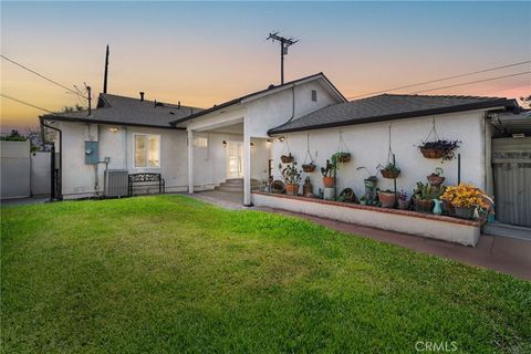 4103 Palo Verde Avenue Lakewood CA 90713