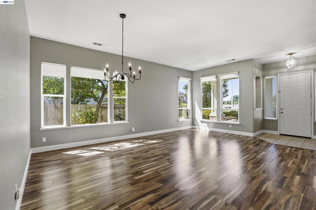 1016 Carpinteria