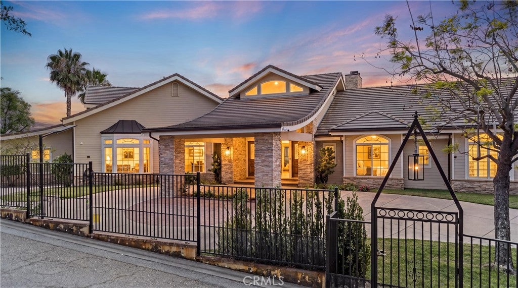 417 Long Canyon