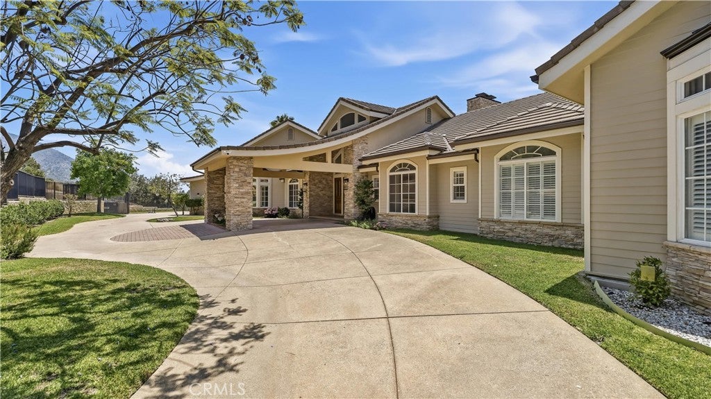 417 Long Canyon