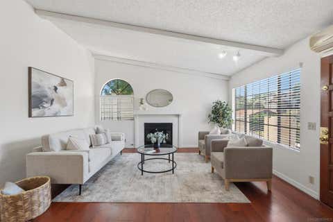 Photo of 4170 Porte De Palmas #20, San Diego, CA 92122 (MLS # 260020493SD)