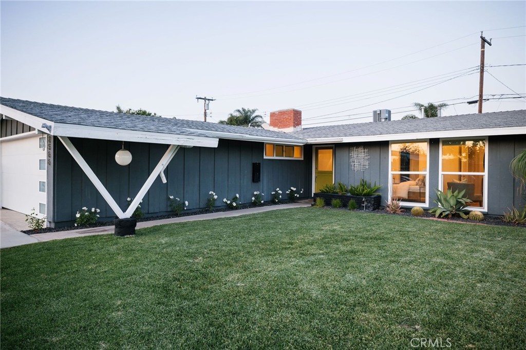2566 Oxford