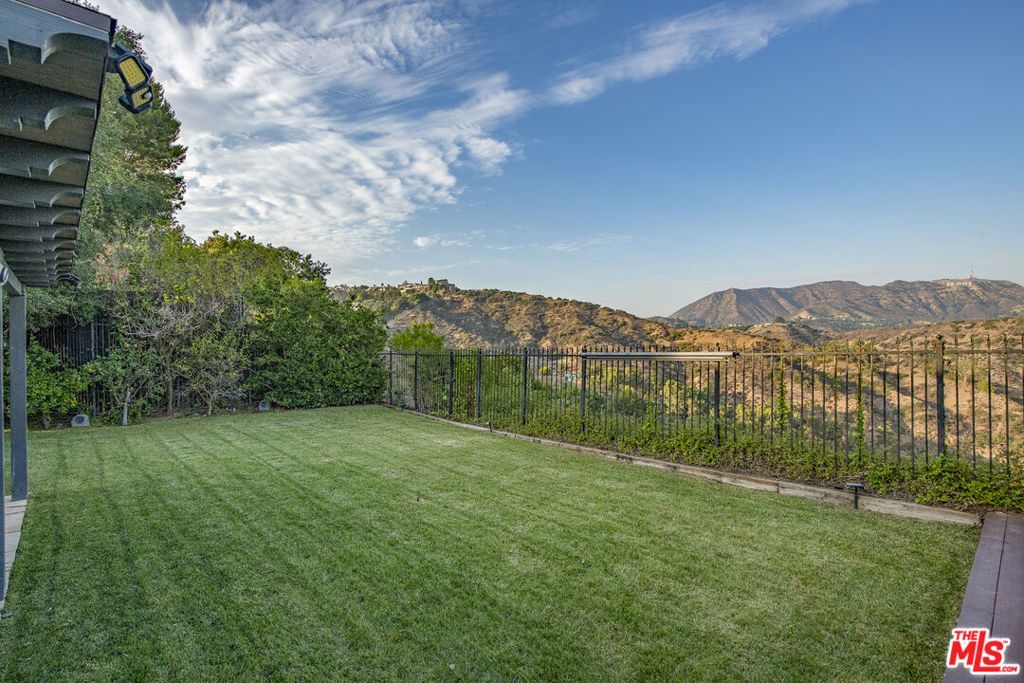 listing image 130722760355352176964