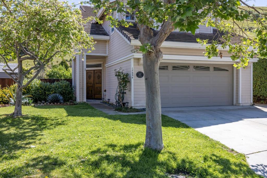 17554 Sugarmill Road