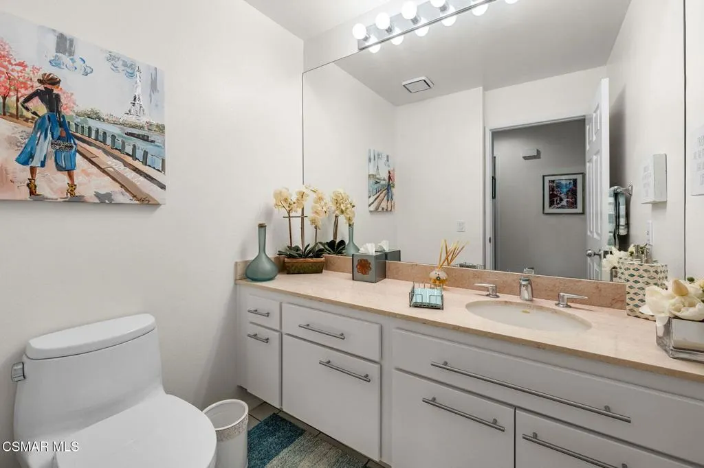 Woodland Hills, California 91367, United States, 3 Bedrooms Bedrooms, ,3 BathroomsBathrooms,Residential,Pending,219543