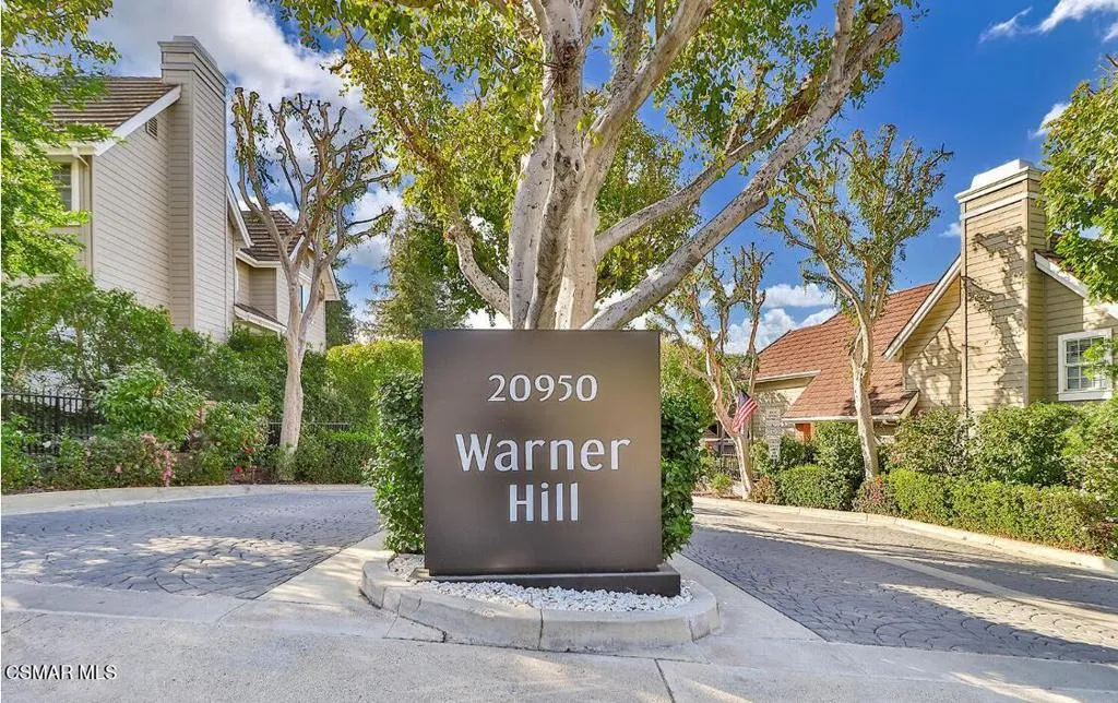 Woodland Hills, California 91367, United States, 3 Bedrooms Bedrooms, ,3 BathroomsBathrooms,Residential,Pending,219543